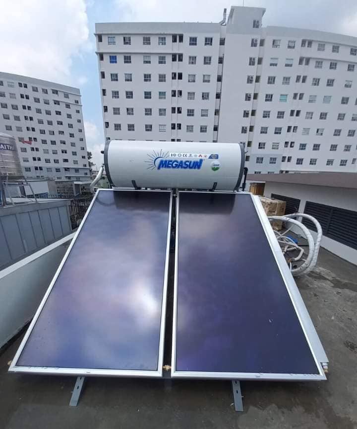 máy nước nóng năng lượng mặt trời megasun 200l