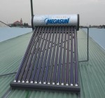 Máy nước nóng năng lượng mặt trời Megasun 120L phù hợp nhà mấy người?